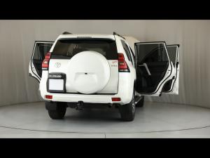 Toyota Land Cruiser Prado 2.8GD VX-L - Image 9
