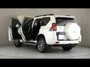 Toyota Land Cruiser Prado 2.8GD VX-L - Image 10