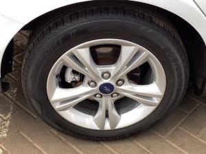 Ford Focus sedan 1.0T Ambiente - Image 20