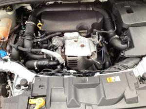Ford Focus sedan 1.0T Ambiente - Image 21