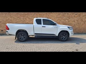Toyota Hilux 2.4GD-6 Xtra cab Raider auto - Image 3