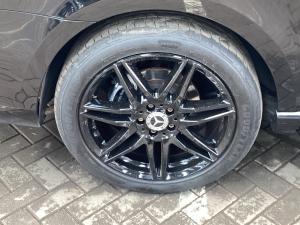 Mercedes-Benz V-Class V300d Avantgarde AMG Line - Image 18