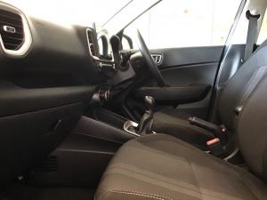 Hyundai Venue 1.2 Premium - Image 7