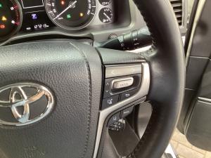Toyota Land Cruiser 200 4.5D-4D V8 VX-R - Image 10