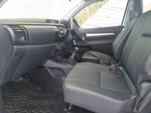 Toyota Hilux 2.0 single cab S (aircon) - Image 7