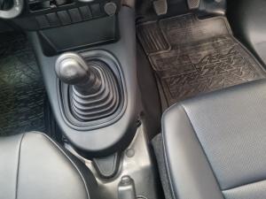 Toyota Hilux 2.0 single cab S (aircon) - Image 9