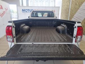 Toyota Hilux 2.0 single cab S (aircon) - Image 13