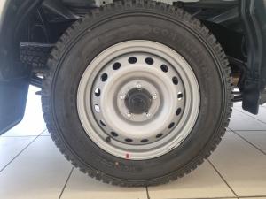 Toyota Hilux 2.0 single cab S (aircon) - Image 14