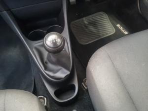 Toyota Etios hatch 1.5 Xi - Image 11
