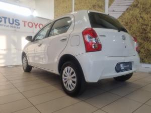 Toyota Etios hatch 1.5 Xi - Image 18