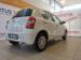 Toyota Etios hatch 1.5 Xi - Thumbnail 2