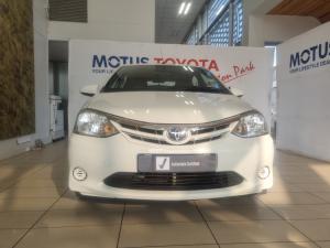 Toyota Etios hatch 1.5 Xi - Image 4