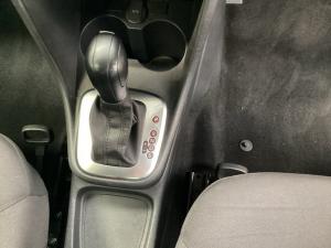 Volkswagen Polo Vivo hatch 1.6 Comfortline auto - Image 12