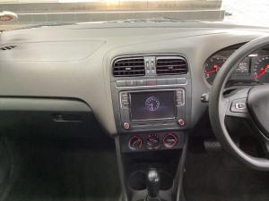 Volkswagen Polo Vivo hatch 1.6 Comfortline auto - Image 15
