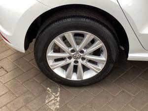 Volkswagen Polo Vivo hatch 1.6 Comfortline auto - Image 20