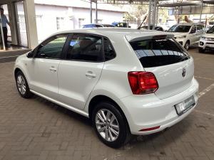 Volkswagen Polo Vivo hatch 1.6 Comfortline auto - Image 24