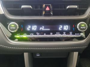 Toyota Corolla Cross 1.8 HEV XS - Image 15