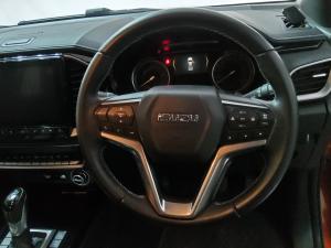 Isuzu D-Max 3.0TD double cab AT35 4x4 - Image 8