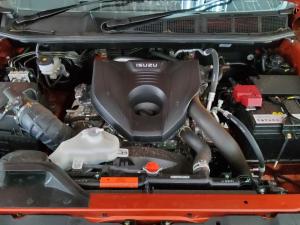Isuzu D-Max 3.0TD double cab AT35 4x4 - Image 10