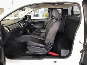 Ford Ranger 3.2TDCI XLT 4X4 automaticSUP/CAB - Image 12