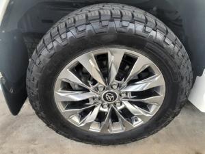 Toyota Land Cruiser 300 3.3D ZX - Image 21