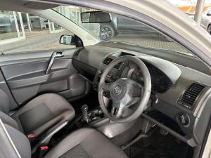 Volkswagen Polo Vivo sedan 1.4 Trendline - Image 7