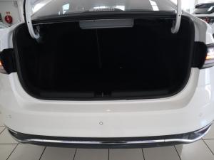 Volkswagen Polo sedan 1.6 Life auto - Image 26