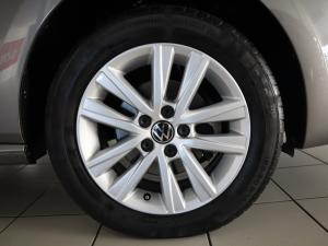 Volkswagen Polo Vivo hatch 1.6 Comfortline auto - Image 25