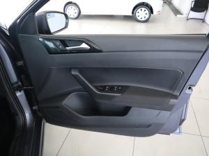 Volkswagen Polo hatch 1.0TSI Life manual - Image 17