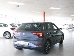 Volkswagen Polo hatch 1.0TSI Life manual - Image 5