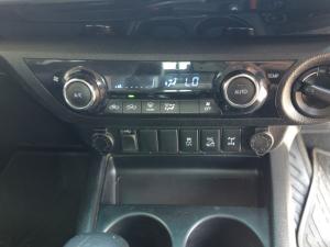Toyota Hilux 2.8GD-6 double cab 4x4 Raider auto - Image 15