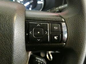 Toyota Hilux 2.4GD-6 Xtra cab Raider manual - Image 13