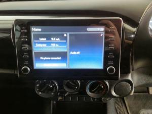 Toyota Hilux 2.4GD-6 Xtra cab Raider manual - Image 14