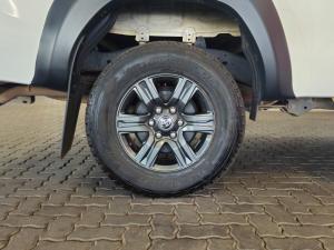 Toyota Hilux 2.4GD-6 Xtra cab Raider manual - Image 21