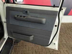 Toyota Land Cruiser 79 4.5D-4D V8 double cab LX - Image 26