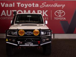 Toyota Land Cruiser 79 4.5D-4D V8 double cab LX - Image 2
