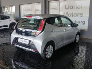 Toyota Aygo 1.0 - Image 6