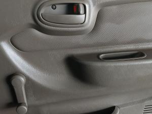 Hyundai H-100 Bakkie 2.6D deck - Image 21