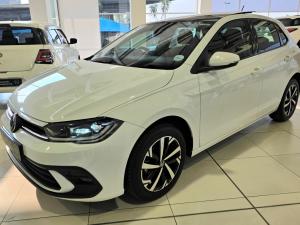 Volkswagen Polo hatch 1.0TSI Life manual - Image 3