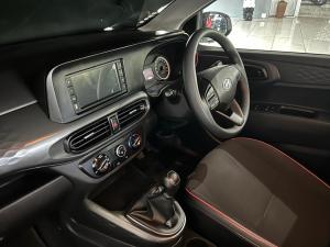 Hyundai i10 1.1 Motion - Image 14