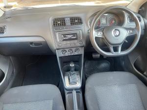 Volkswagen Polo Vivo hatch 1.6 Comfortline auto - Image 11