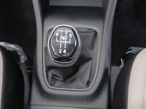 Renault Triber 1.0 Zen manual - Image 11
