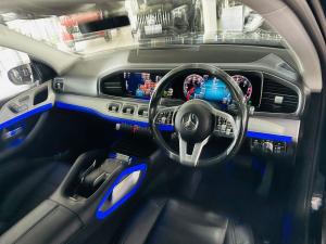 Mercedes-Benz GLE GLE300d 4Matic - Image 4