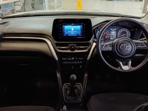 Toyota Urban Cruiser 1.5 XR manual - Image 8