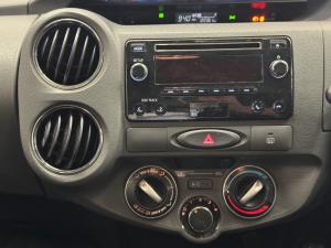 Toyota Etios hatch 1.5 Sprint - Image 10