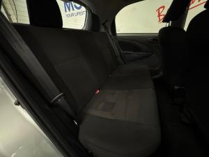Toyota Etios hatch 1.5 Sprint - Image 11