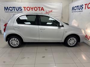 Toyota Etios hatch 1.5 Sprint - Image 3