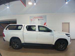 Toyota Hilux 2.4GD-6 double cab Raider manual - Image 3