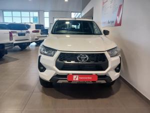 Toyota Hilux 2.4GD-6 double cab Raider manual - Image 4