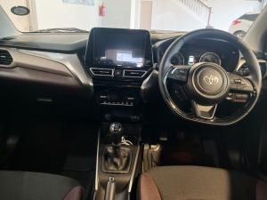 Toyota Starlet Cross 1.5 XR manual - Image 6